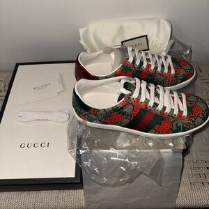 Gucci GG Supreme Ace Strawberry Sneakers Womens Size 36 NWT